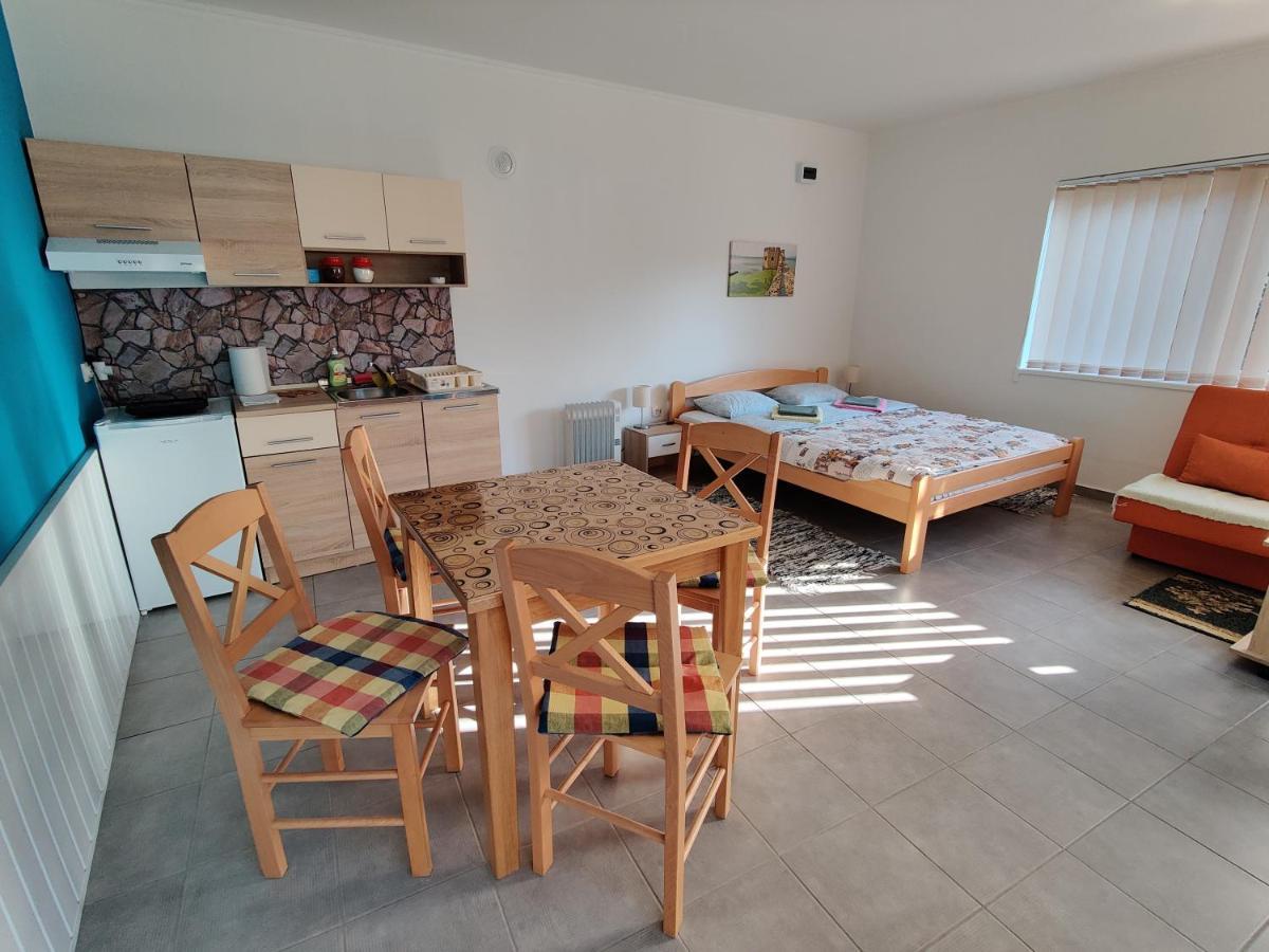 Apartman Ankica Golubăţ Exterior foto